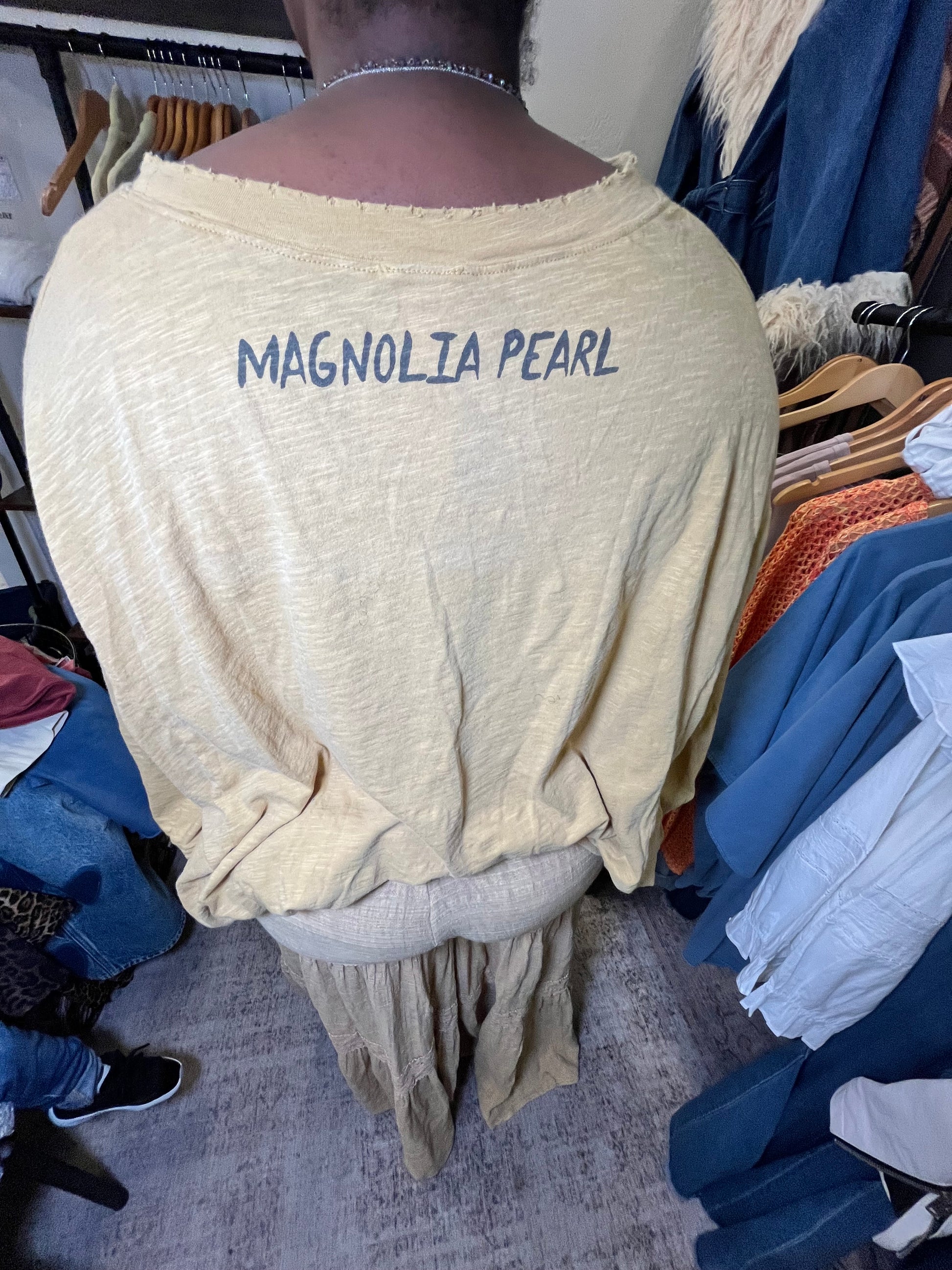 Magnolia Pearl Star Child Appliqué Hi-Lo Francis Tee