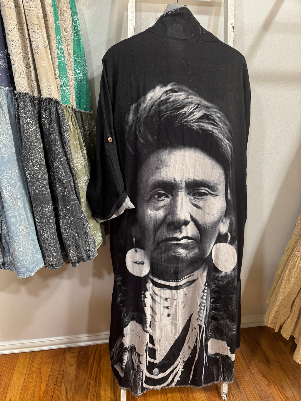 Sitting Bull Grey Scale Duster