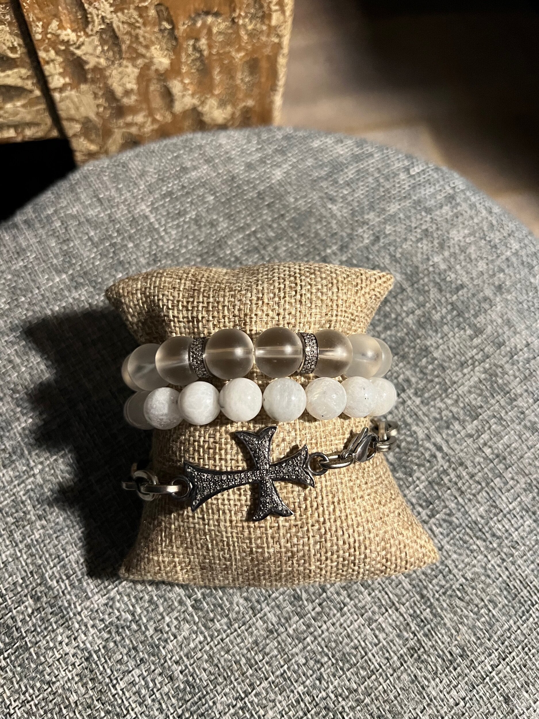 Clear Glass and Diamond bead stretch bracelet