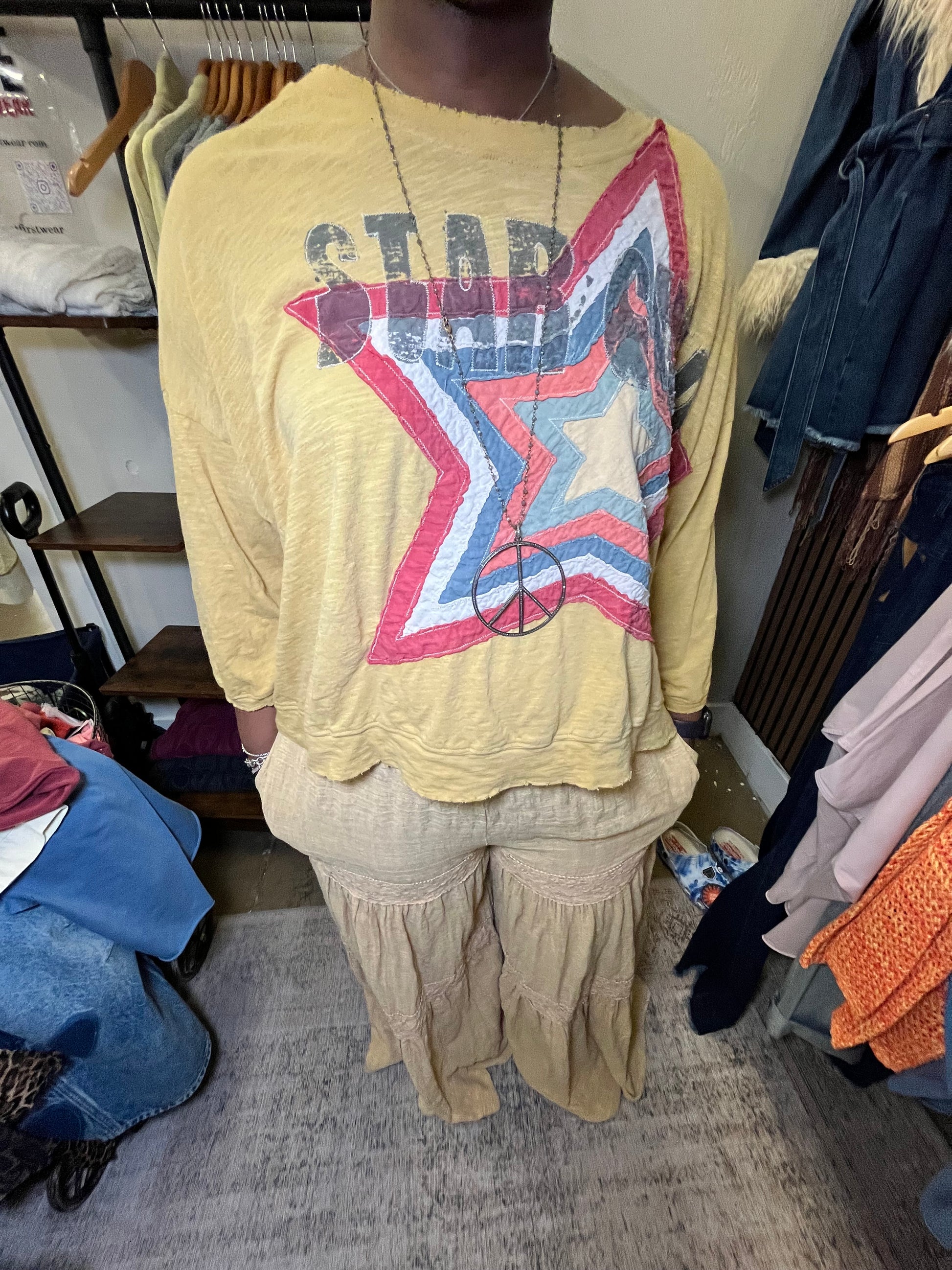 Magnolia Pearl Star Child Appliqué Hi-Lo Francis Tee