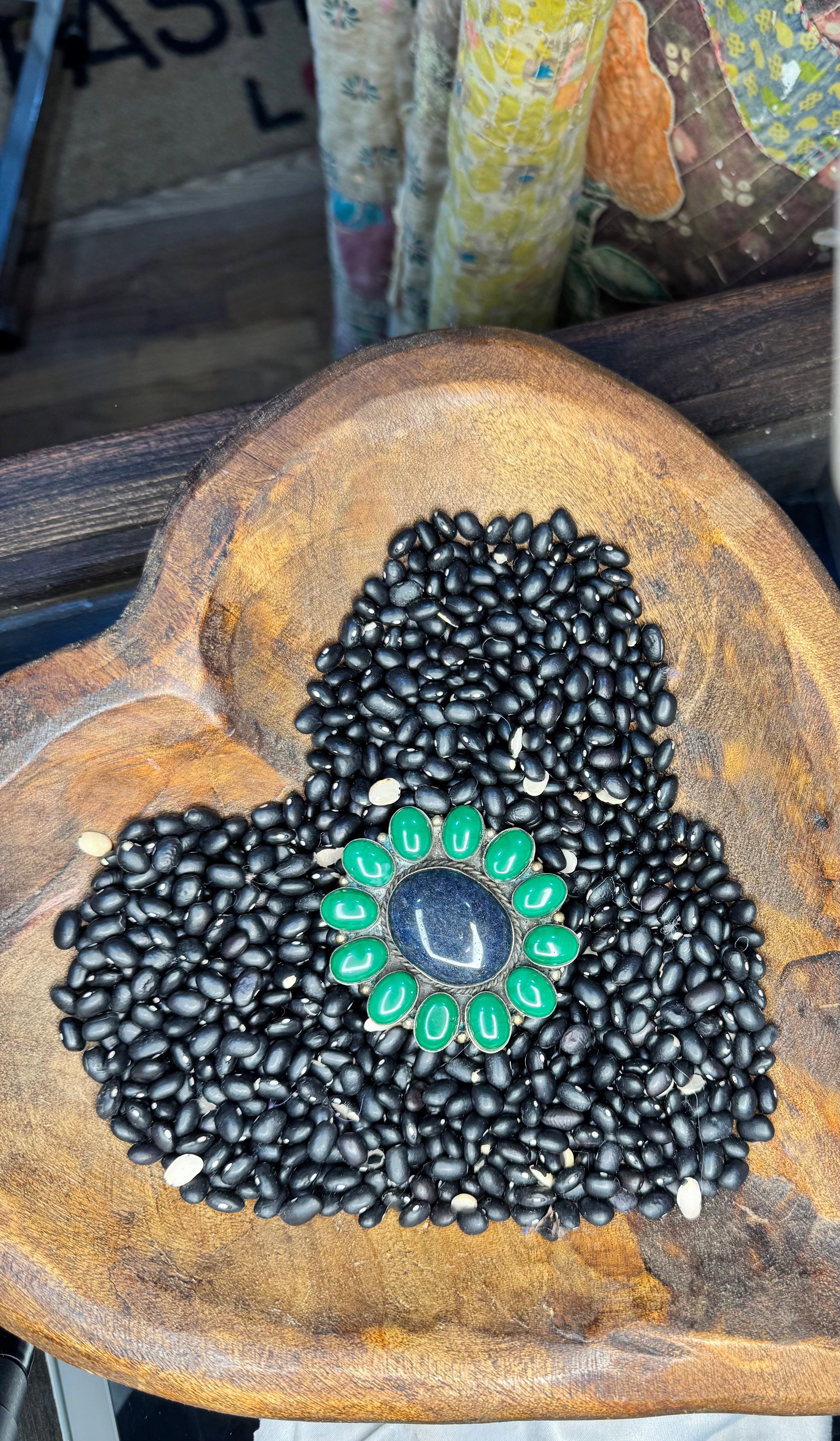 Mae Navy and Hunter Green Agate Flower Ring