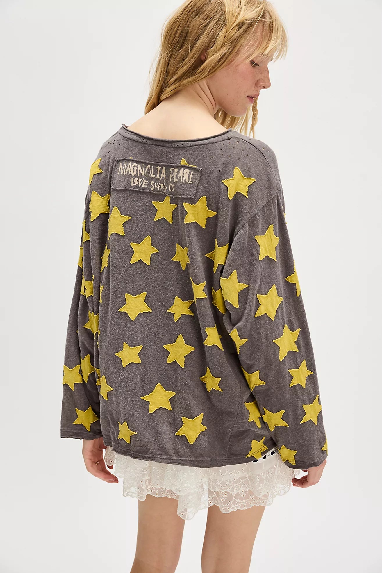Magnolia Pearl Star Appliqué Long sleeve Tee