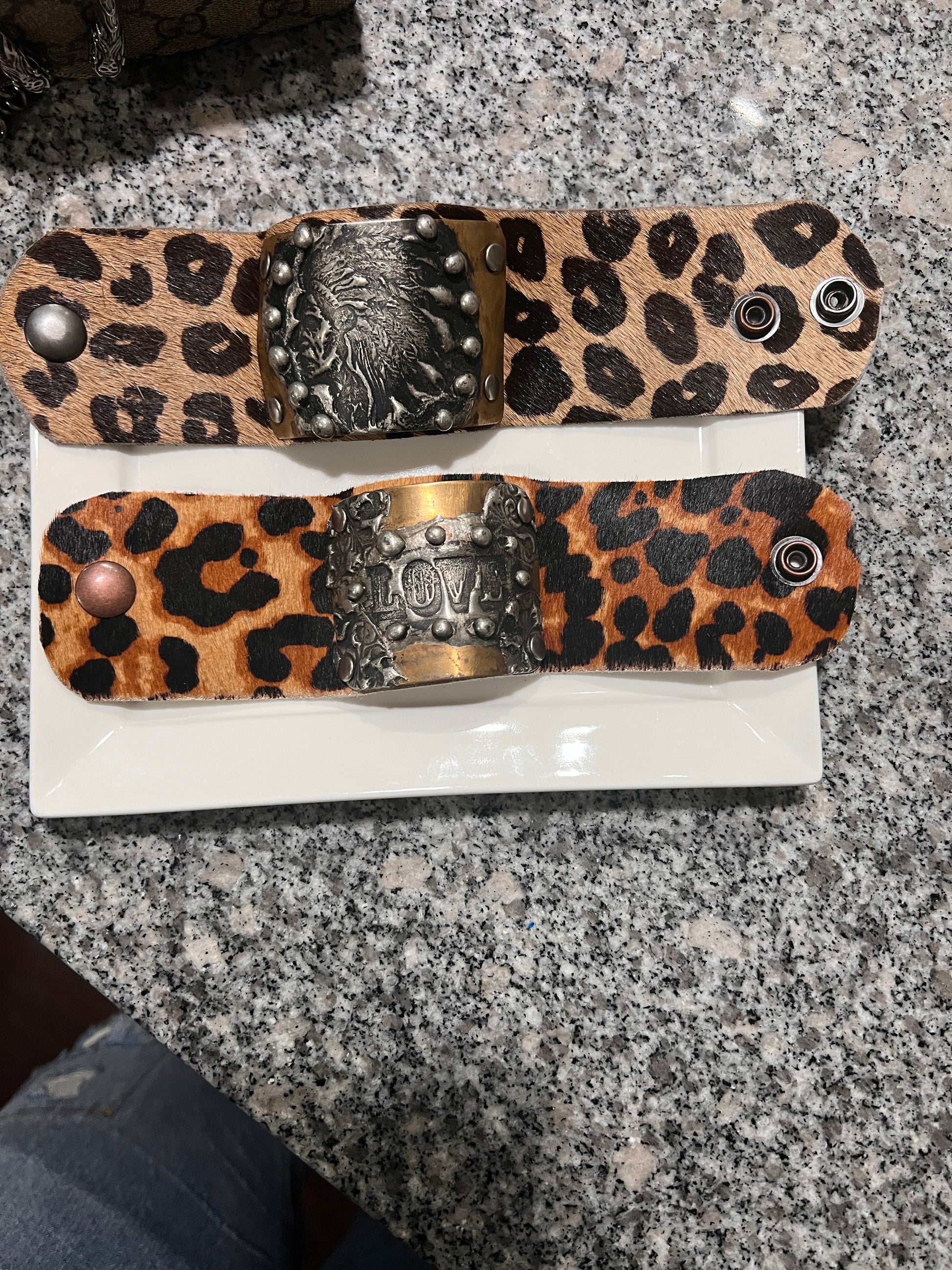 Metal & Brass Spotted Cat snap bracelet