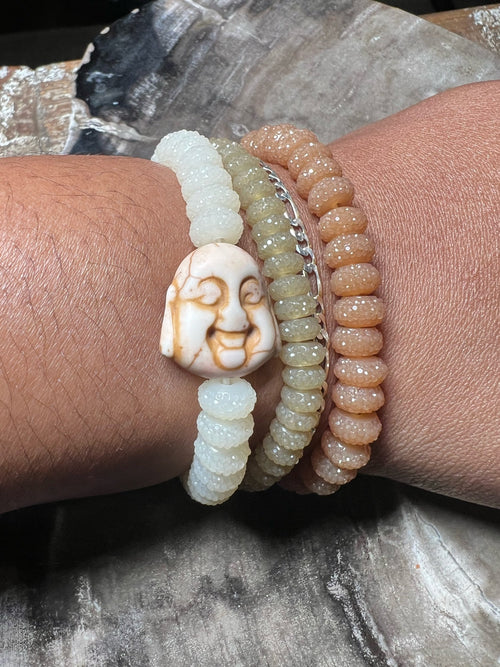 Adobe White & Natural Buddha sugar bead bracelet (OAK)