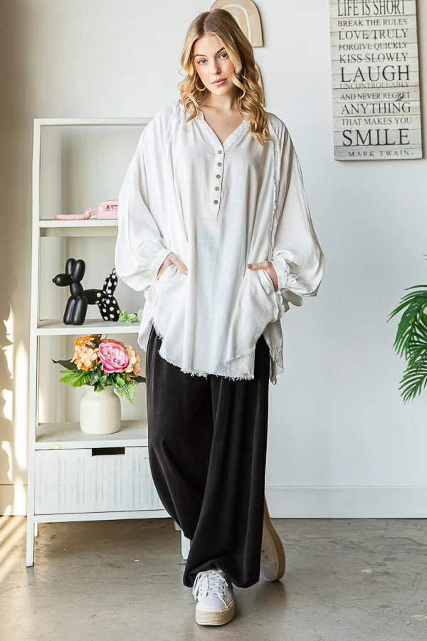 Mandy Washed oversized V-neck Shirt
