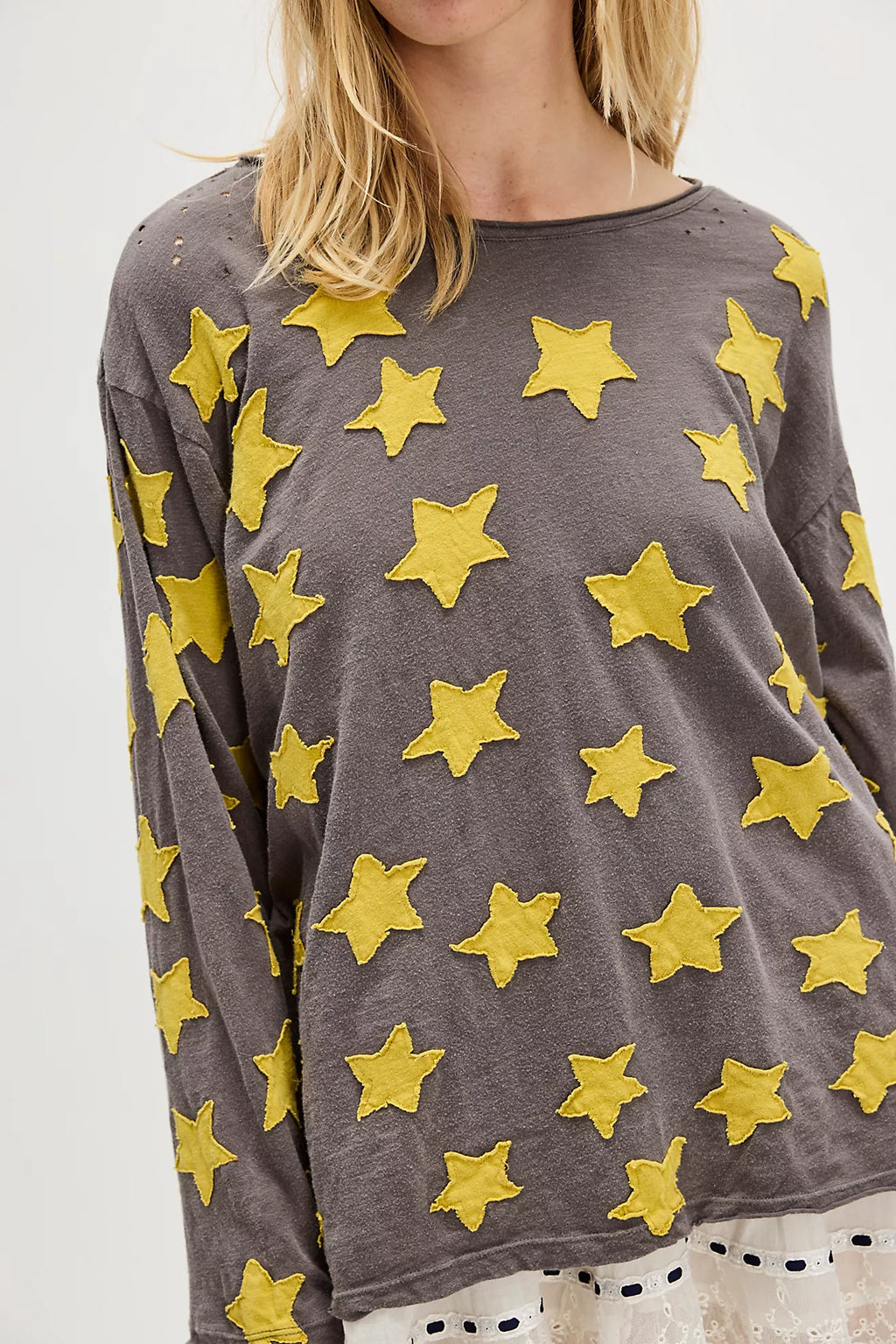 Magnolia Pearl Star Appliqué Long sleeve Tee