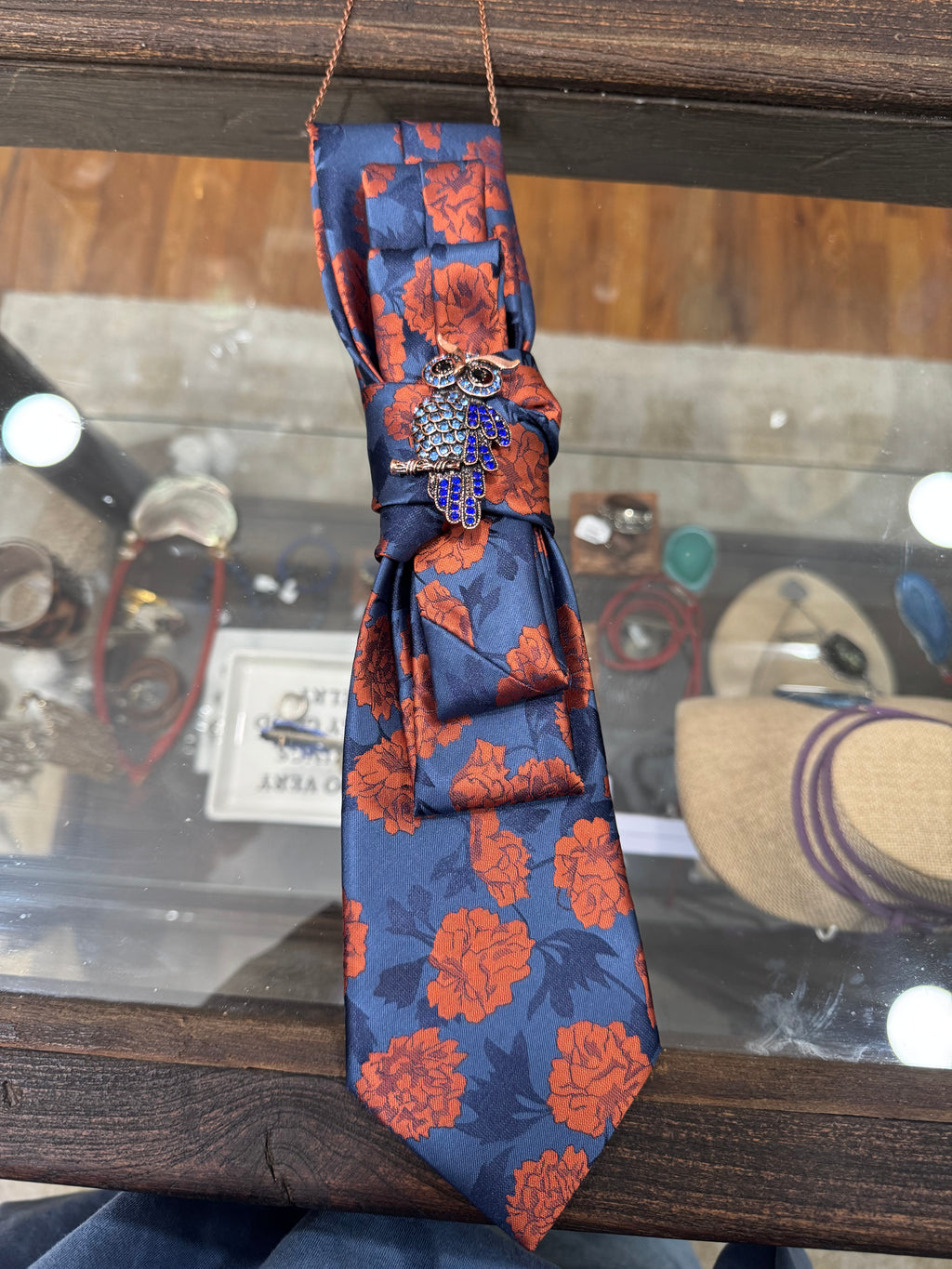 Owl Rose Gold Neck-tie Lace
