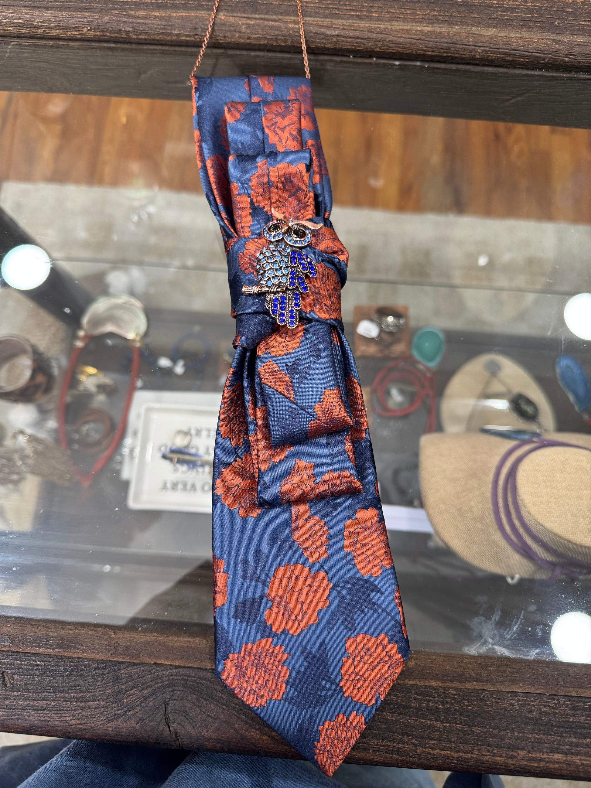 Owl Rose Gold Neck-tie Lace