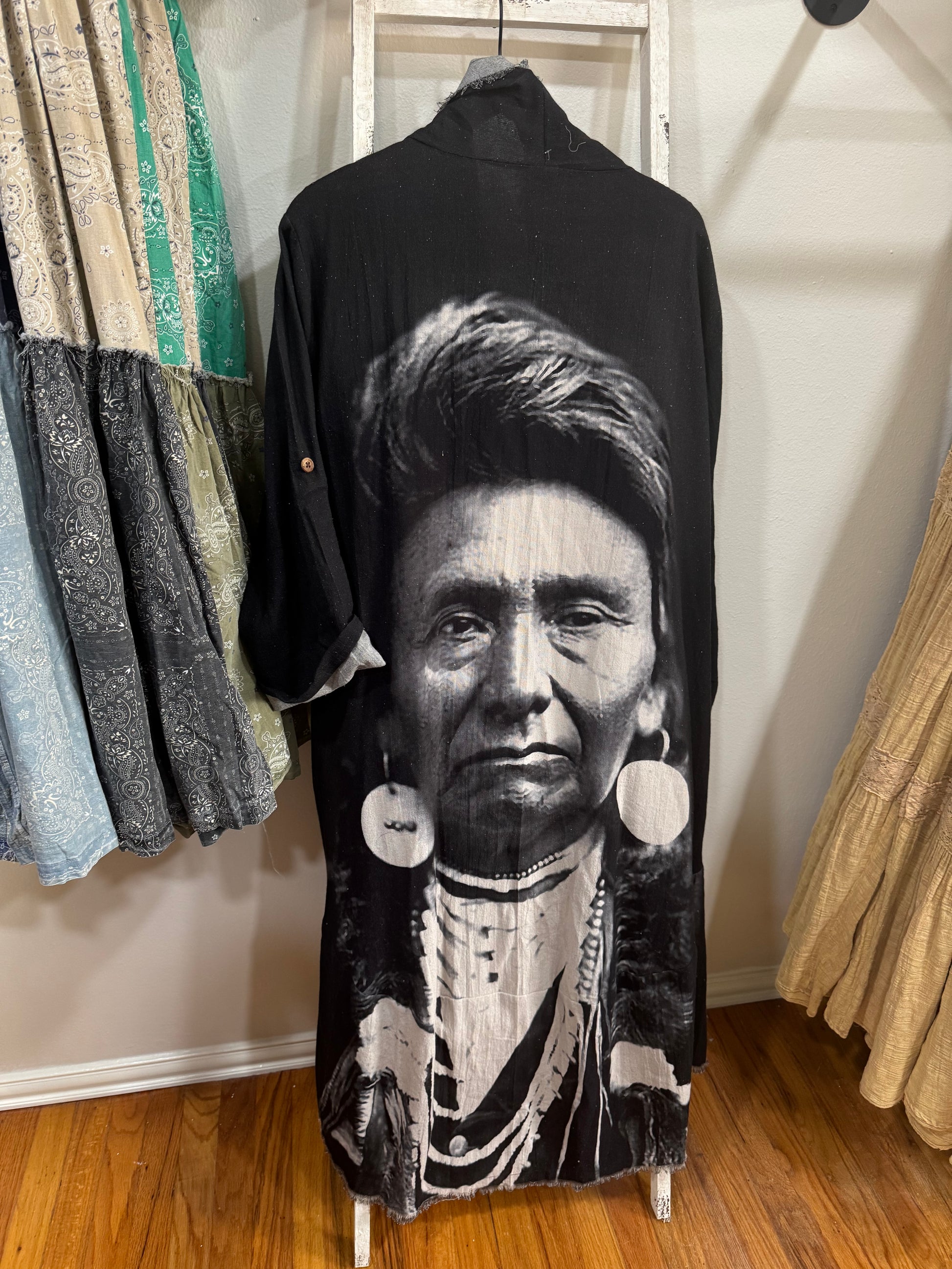 Sitting Bull Grey Scale Duster