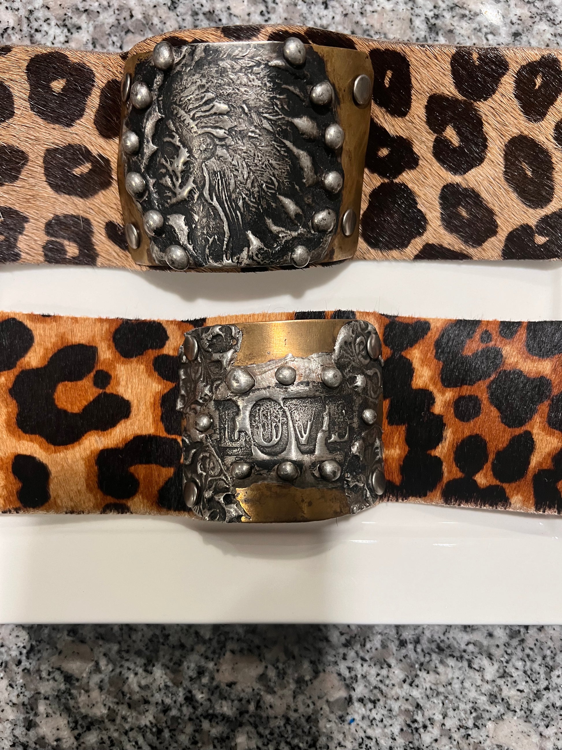 Metal & Brass Spotted Cat snap bracelet