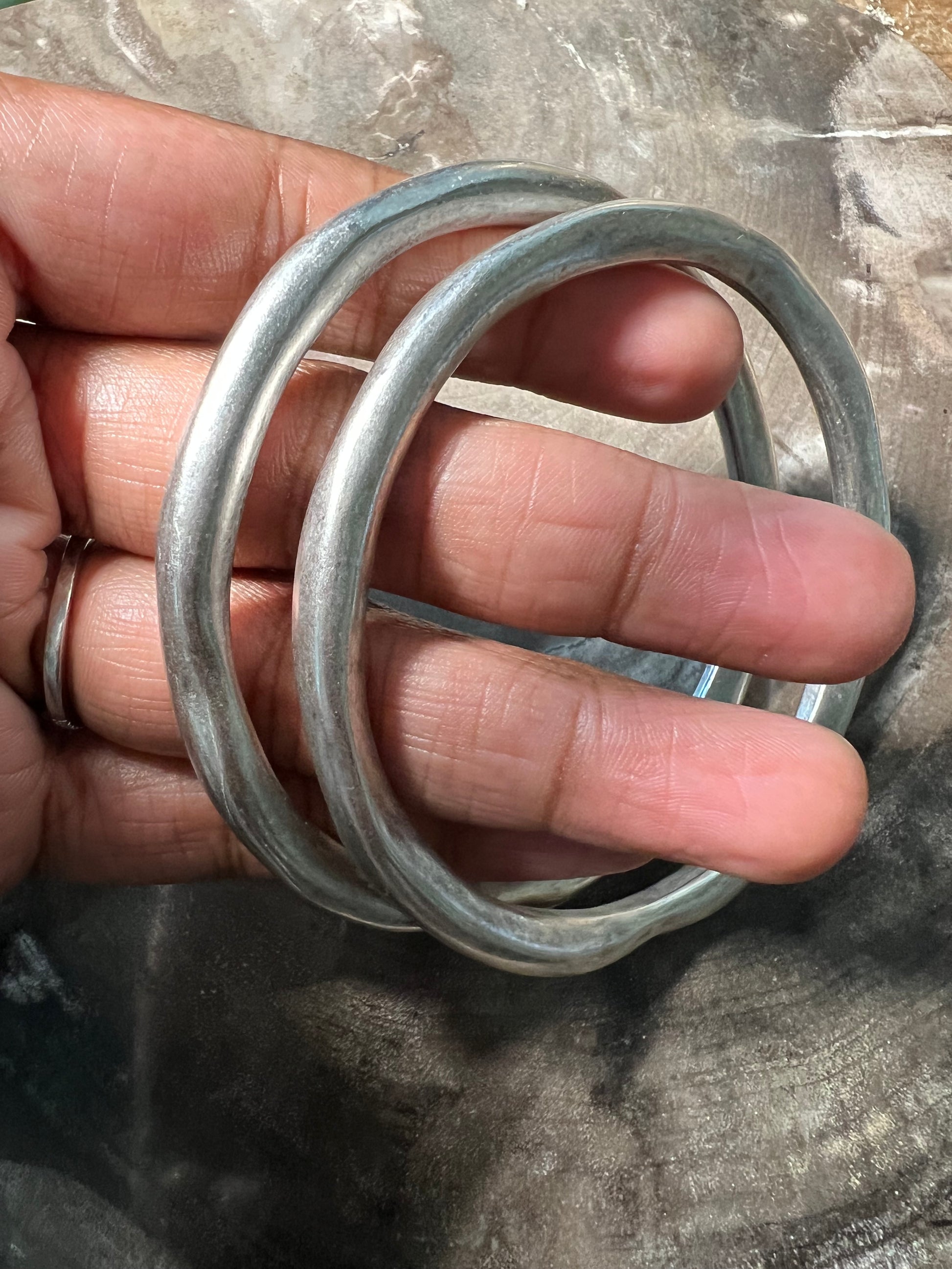 Jamie Silver curved infinity hoop bangle